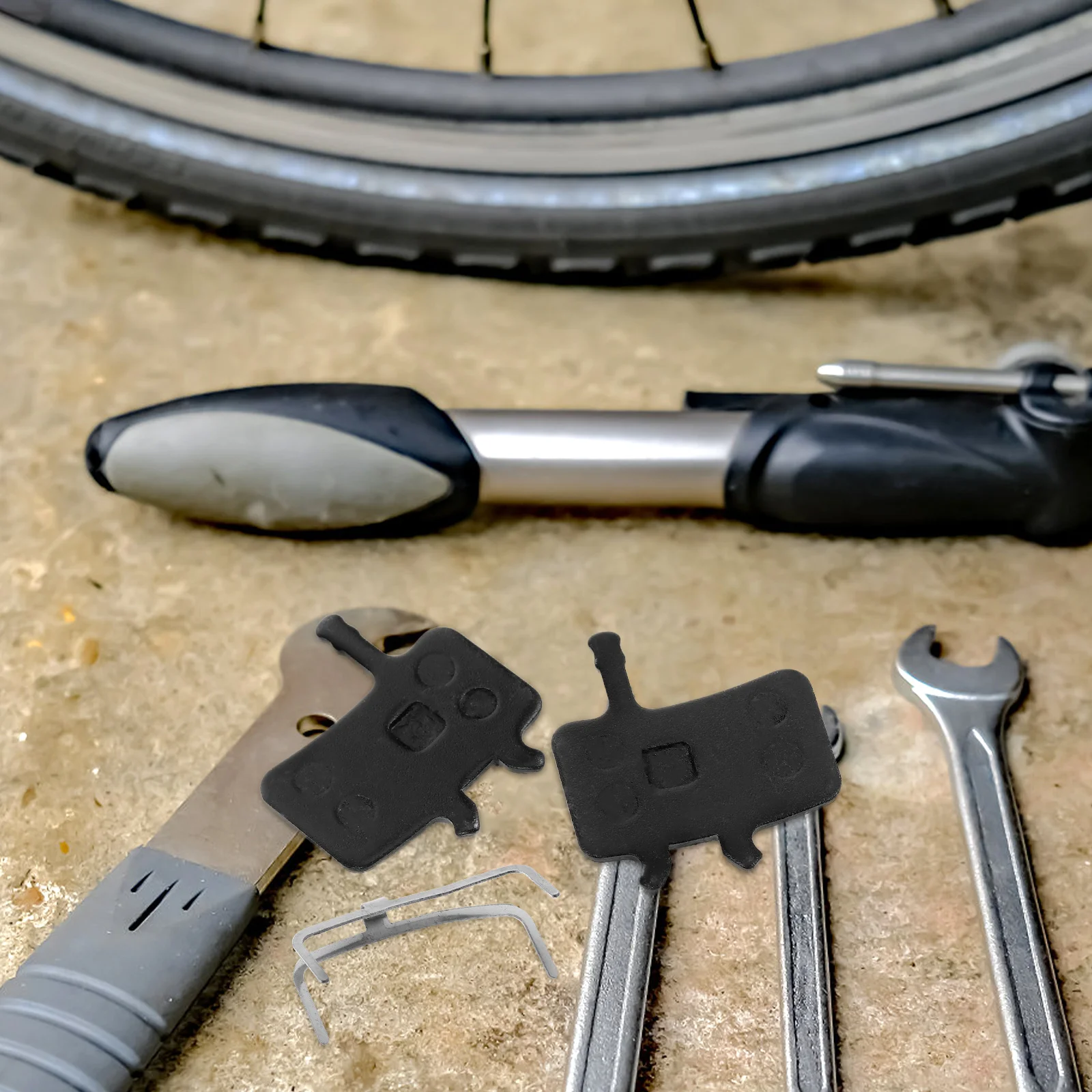 

1 Pair Bike Brake Pads Durable Replacement Disc Brake Pad For Scooter Cycling Mountain Biking Long Lasting Wear Resistant