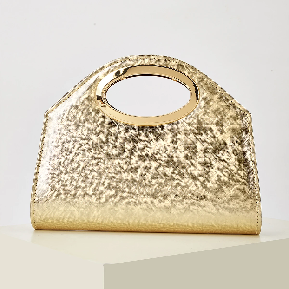 Sac de soirée pour femme, couleur or, noble, élégant, luxueux, sac à main en cuir synthétique PU, petit sac carré, sac à main assorti à une robe de soirée, sac bandoulière portable, trousse de maquillage, saison des mariages, banquet, fête, déplacements professionnels, sac polyvalent pour femme