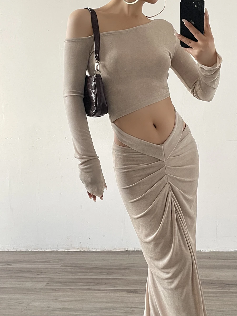 

Acupstudio Jiangyou Upper Women's Long Sleeve T-Shirt Set with Asymmetrical Design And High Waist Skirt Two-Piece Suit