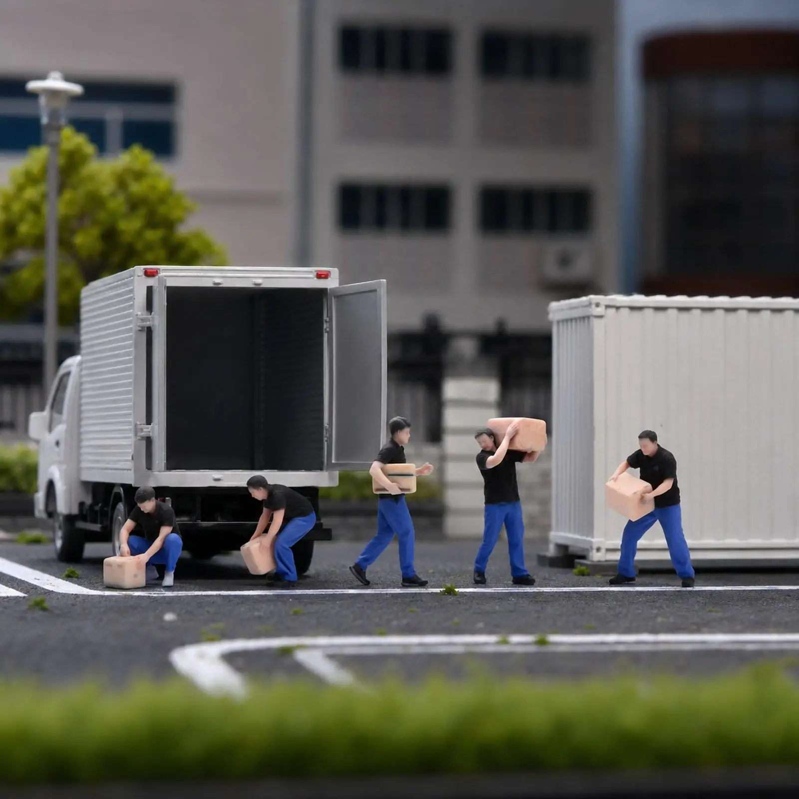 

1/64 Deliveryman Figures Set Resin Figurines Micro Landscape Cute Props