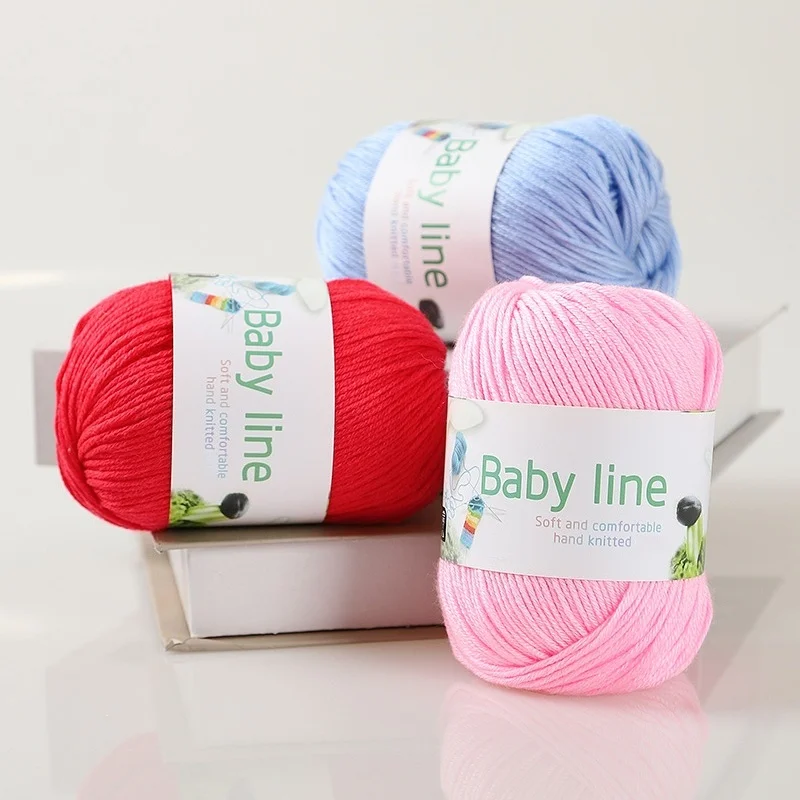 Yarn for Hand Knitting, Medium-Thick Hand-Knitted Yarn, Very Soft Knitting Yarn Material, Very Suitable for Knitting Various Warm and Fashionable Sweaters for Men and Women in Autumn and Winter, Crochet Yarn, Knitting Shoes, Hats, Scarves, Coats, Shawls, Gloves, Jackets, Etc., Yarn for Knitting Clothing and Apparel, 1 Bag = 10 Pieces = 500g