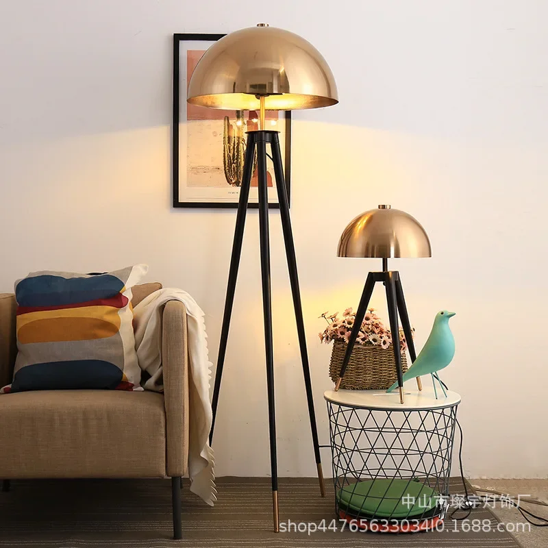 Postmodern Designer Floor Lamp Metal Electroplating Mushroom Head Home Decco Standing Lamps for Living Room Bedroom Bedside Lamp