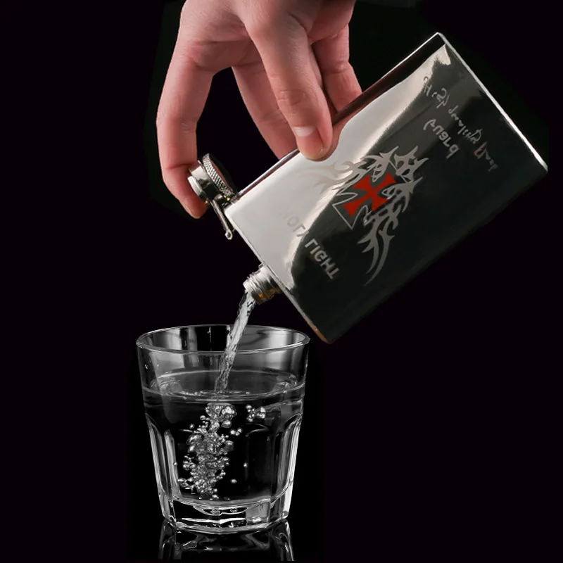 

Boutique 150ml Stainless Hip Flask with Funnel Portable 5oz Whisky Bottle with Exquisite Patterns Mini Pocket Liquor Flask Set