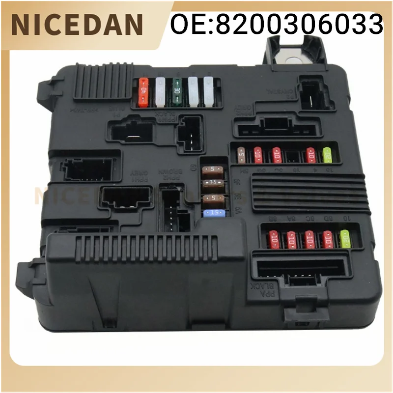 

8200306033 Automatic Transmission Engine Fuse Box For Renault Megane II 1.9 Scenic 2002-2006 5118399300 8200262385 8200306032