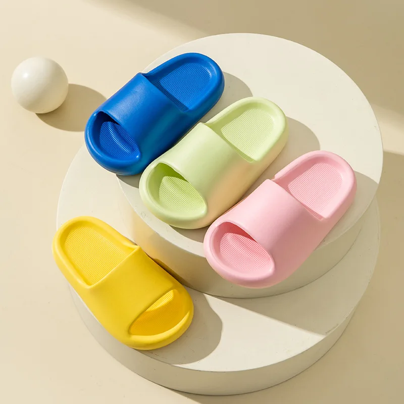 children's Thick soled indoor home slippers Girls summer bathroom non-slip bath Children wearing flip-flops boys slipper for kid