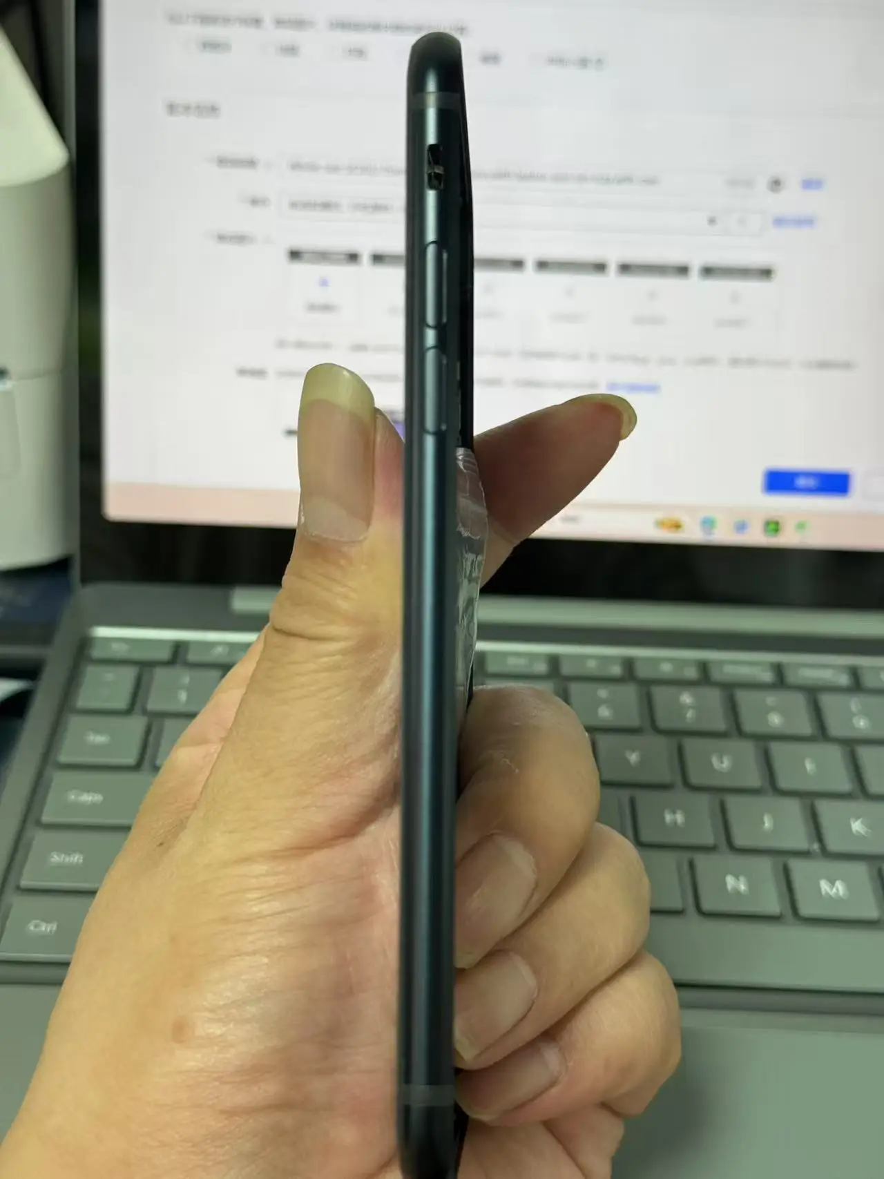Whole sale SE2022 frame with back glass,with button and sim tray,with mesh image 3