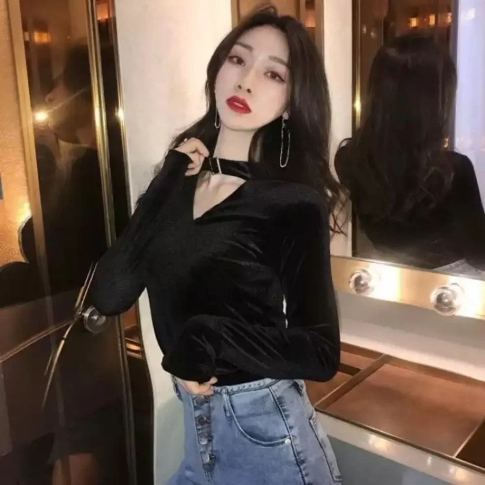 

2023 Fashion Retro Deep V-neck Sexy Long Sleeve Velvet T-shirt Top Women's Blusas Clothes for Women Tops Shirts Blouses
