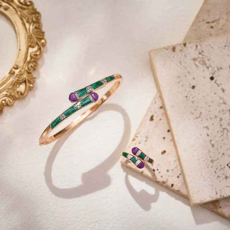 

Европейско-американский женский комплект украшений: кольцо и браслет с кубическим цирконием, малахитом и лазуритом для вечерних мероприятий