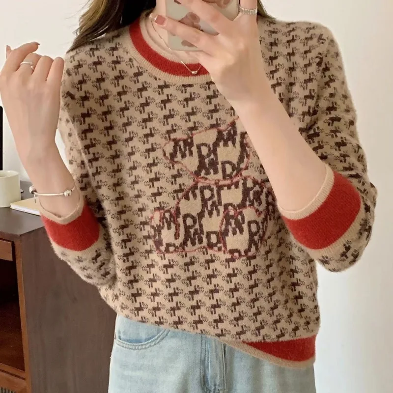 Women's Loose Sweater 2025 Autumn and Winter New Style Spliced   pullover Round Neck Style Knitted Top