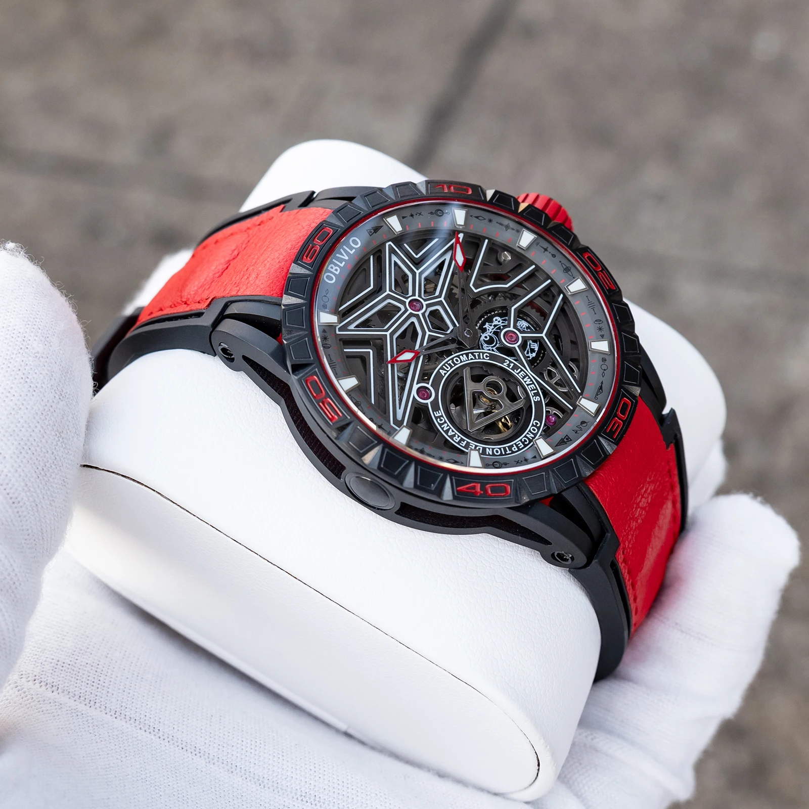 OBLVLO ハイエンド機械式ホイール自動時計ブラックスケルトン発光防水レザーストラップミリタリーウォッチ男性用 LMQ