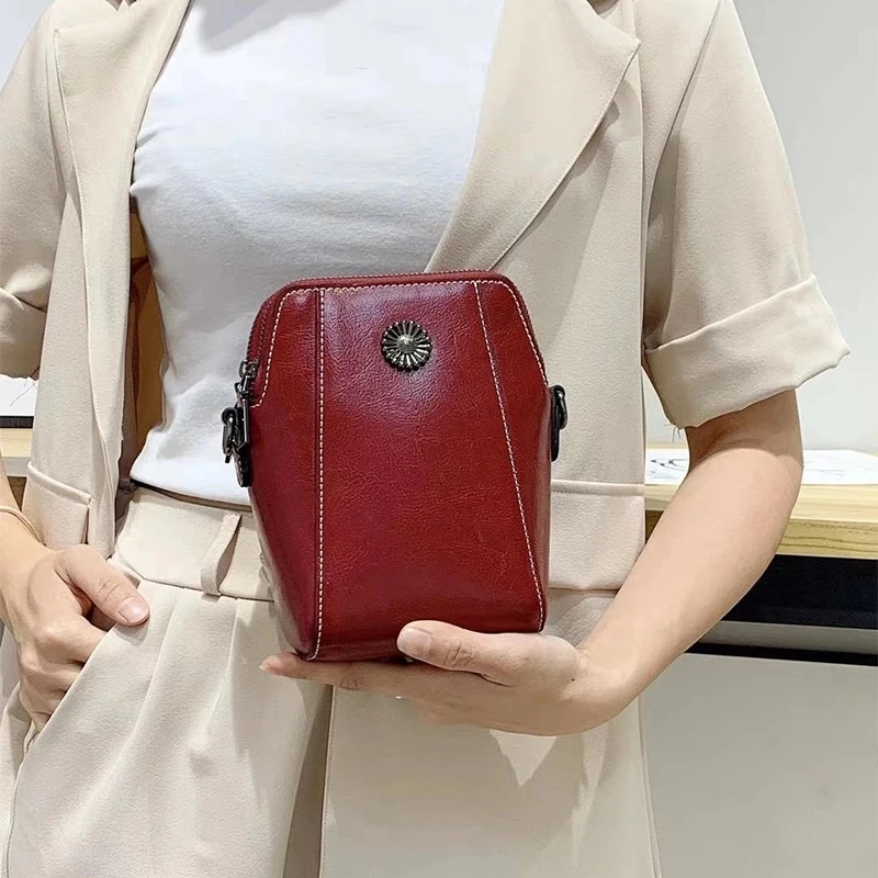 Women Cowhide Genuine Leather Crossbody bags Luxury Designer Bags Portable Underarm bag for Casual Commuting Women\'s Phone Bag