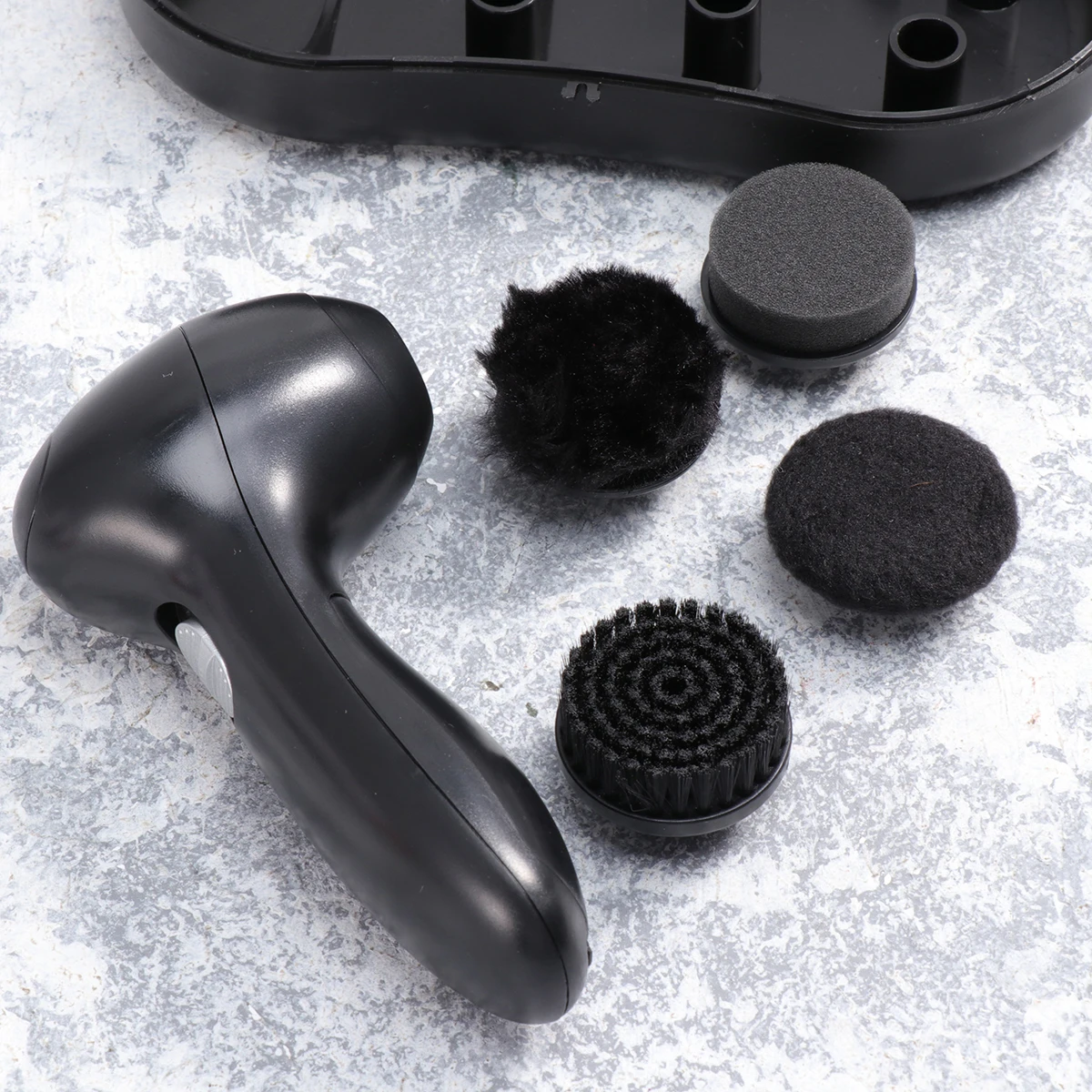 

Электрический набор скрубберов для обуви, 4 насадки, ручной полировщик обуви, портативный уход за обувью для мужчин и женщин