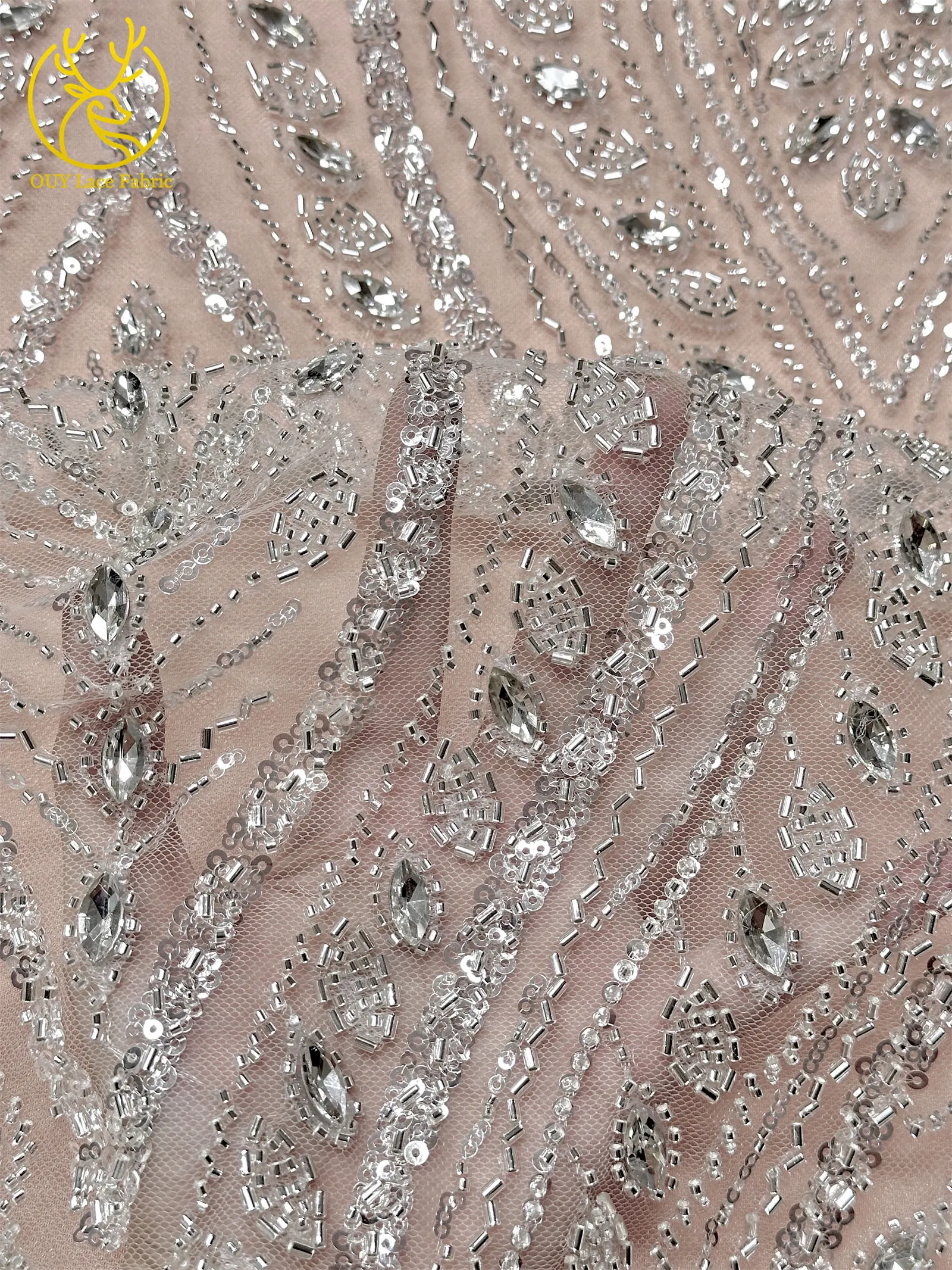 Nigerianischer handgefertigter Perlen-Diamant-Spitzenstoff, neuester 2026 eleganter afrikanischer Pailletten-Tüll-Spitzenstoff für Hochzeitskleider. – Detail 8