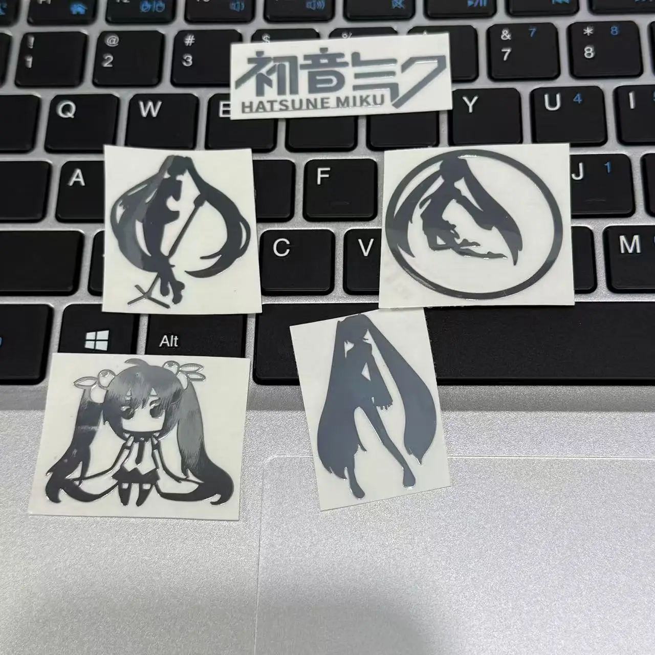 Hatsune Miku high color value creative new metal film stickers animation personality decorative stickers waterproof decoration