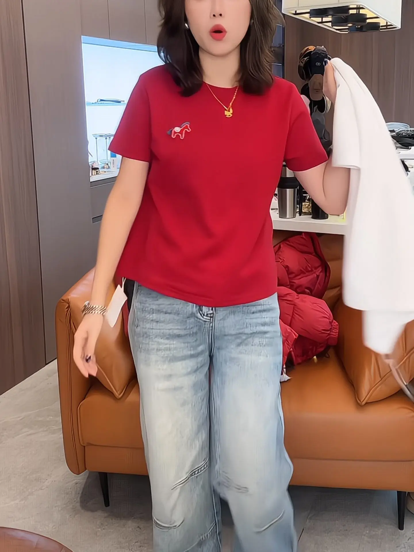 

Red Embroidery ort Sve T-irt Women's 2026 Zodiac Year Casual Loose Fit Breathable Polyester Cotton Blend Top