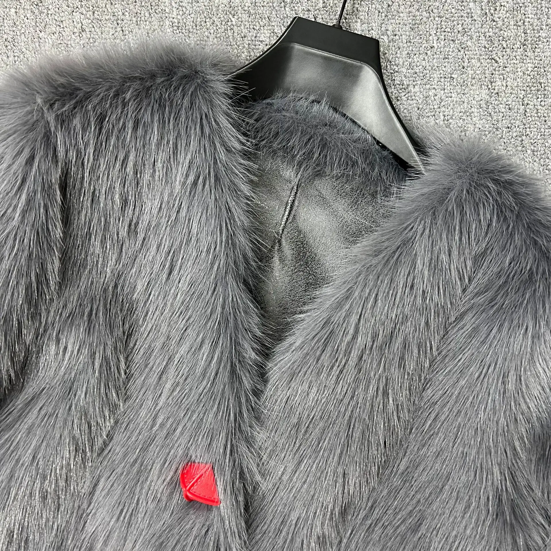 冬模造フォックスファーコート女性のための V ネックカラーボタンぬいぐるみオーバーコートアメリカのハイストリートファッション女性厚みのあるジャケット