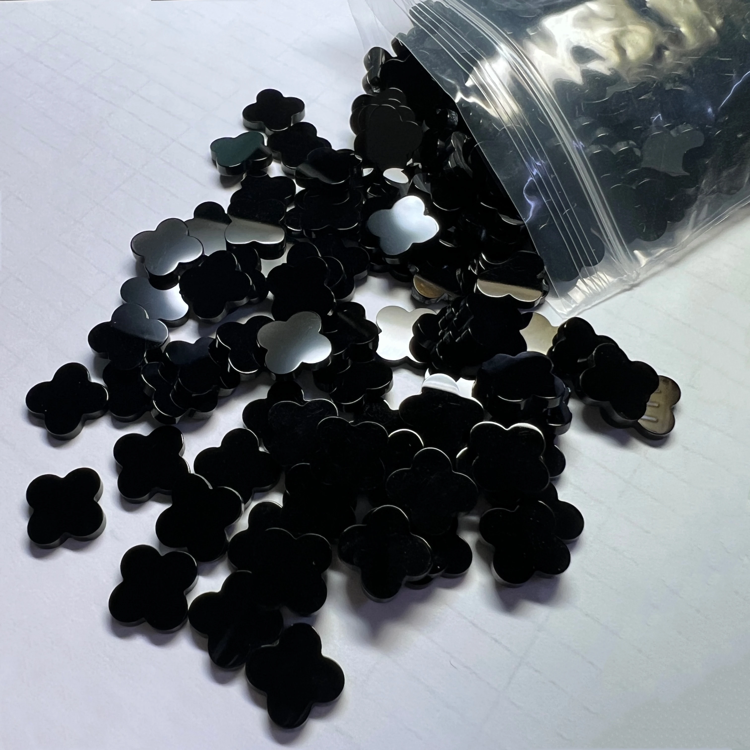 

50 шт. 13*13*2 мм натуральный агат черный оникс четыре листа клевера камни кулон аксессуары