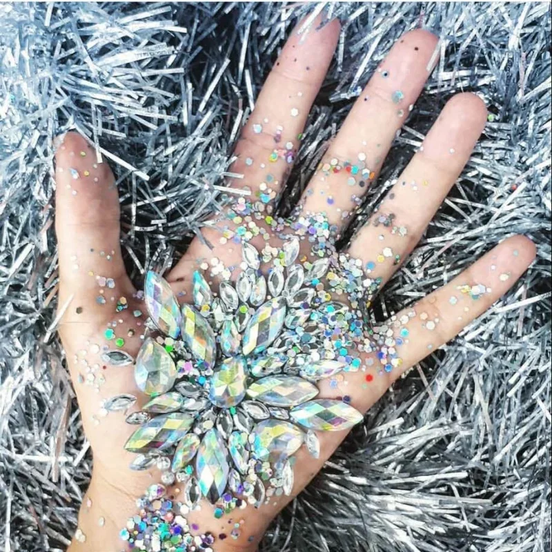 Pegatinas de tatuaje falso temporal para mujeres, joyas de cristal para el pecho, pegatinas de diamantes de imitación, sombra de ojos, ojos