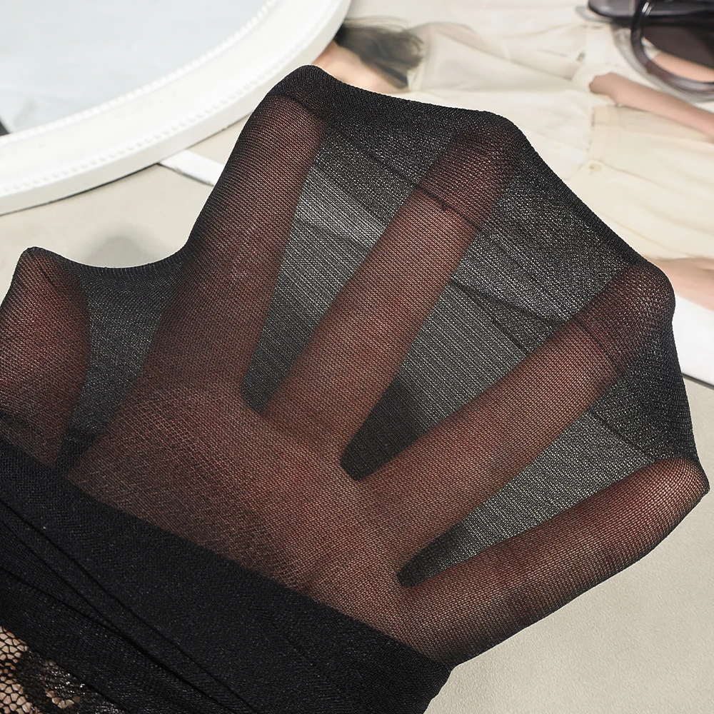 أسود أبيض شفاف الدانتيل الجوارب الكلاسيكية تنوعا JK لوليتا الفتيات الجوارب مريحة للتنفس عادية منتصف أنبوب جوارب الركبة