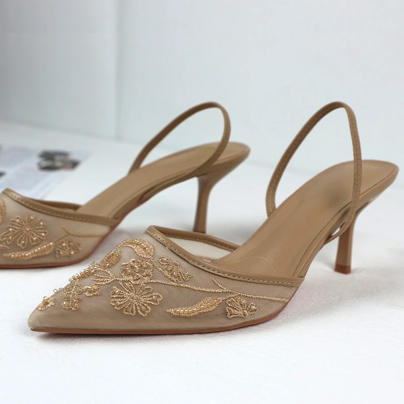 Sandali da donna con tacco alto di marca di lusso in rete ricamati eleganti scarpe da sera da sposa con cinturino alla caviglia da donna a punta