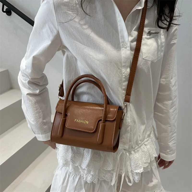 

Лето 2022, роскошная квадратная сумка для женщин, премиум-класса, кошелек через плечо, шикарная маленькая офисная сумка, элегантная пригородная сумка