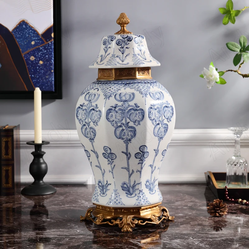 European Ceramic Vase with Lid Hand Carved Brass Decorative Dining Room Floor Vases Home Living Room Desktop Retro Ornaments