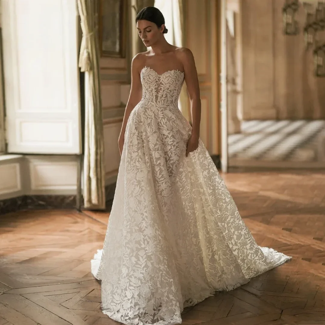 

Customized Elegant Sweetheart Lace Appliques Wedding Gown for Bride Dress Sleeveless A-line Backless Vestido De Novia