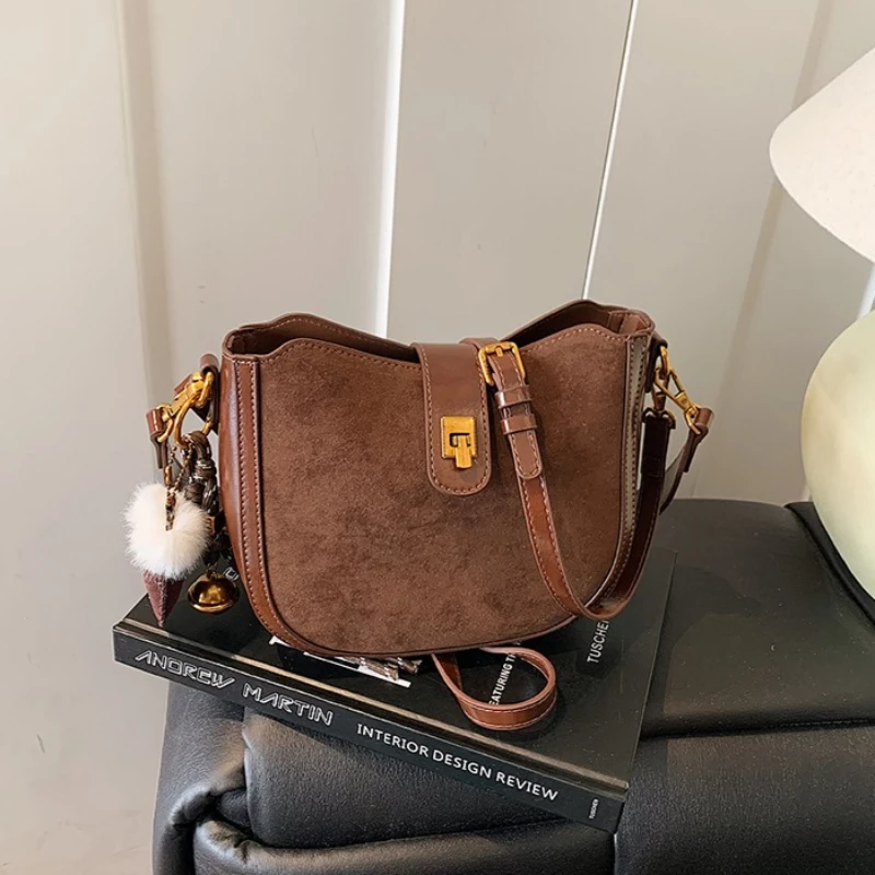 

Stylish Crossbody Bag With Messenger Purse Feature Large Capacity And Vintage Inspired Leather Look