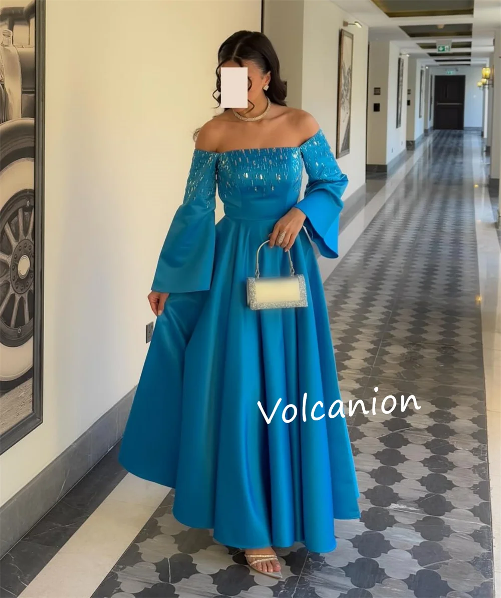 تخصيص Charmeuse مطرزة ألف خط خارج على الكتف فساتين متوسطة الطول مناسبة مخصصة حفلة موسيقية رائعة رسمية عالية الجودة