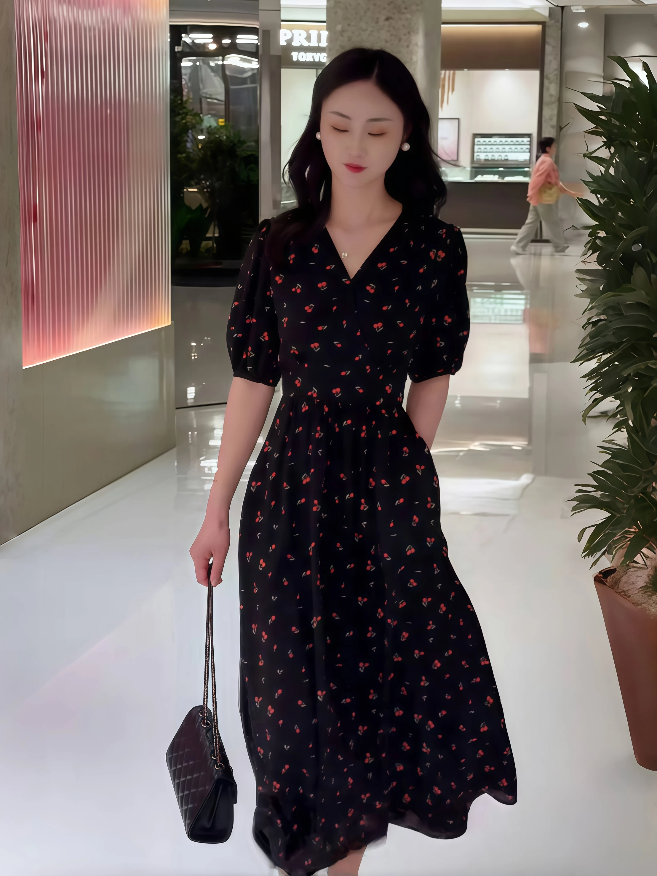 Vestido Floral Preto de Chiffon F com Decote em V Longo e Cintura inada Estilo Hepburn Saia em A Casual para Negócios