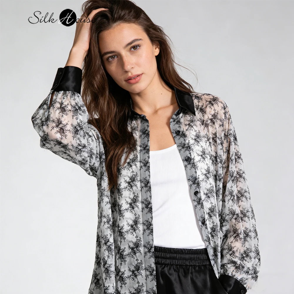 

Женская летняя новинка: полупрозрачная блузка из 100% натурального шелка-жоржета с принтом в виде лозы, квадратным вырезом и длинными рукавами, с защитой от солнца