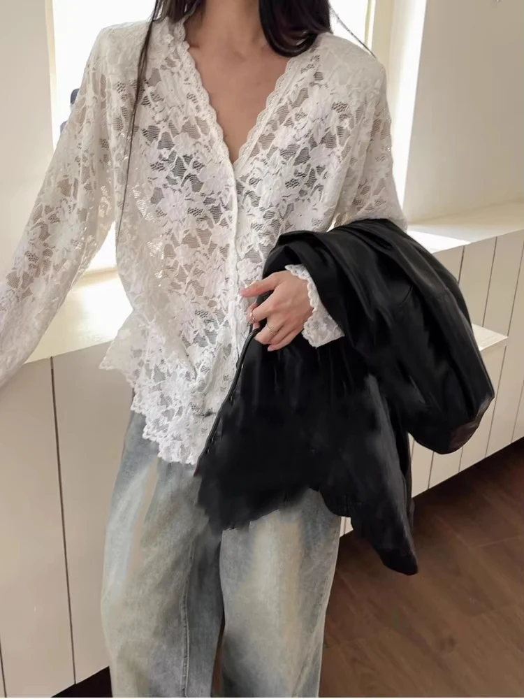 Blusas sexis transparentes de encaje Grunge Y2k, blusa estética de un solo pecho de gran tamaño para mujer, Tops Harajuku con bordado de flores Vintage