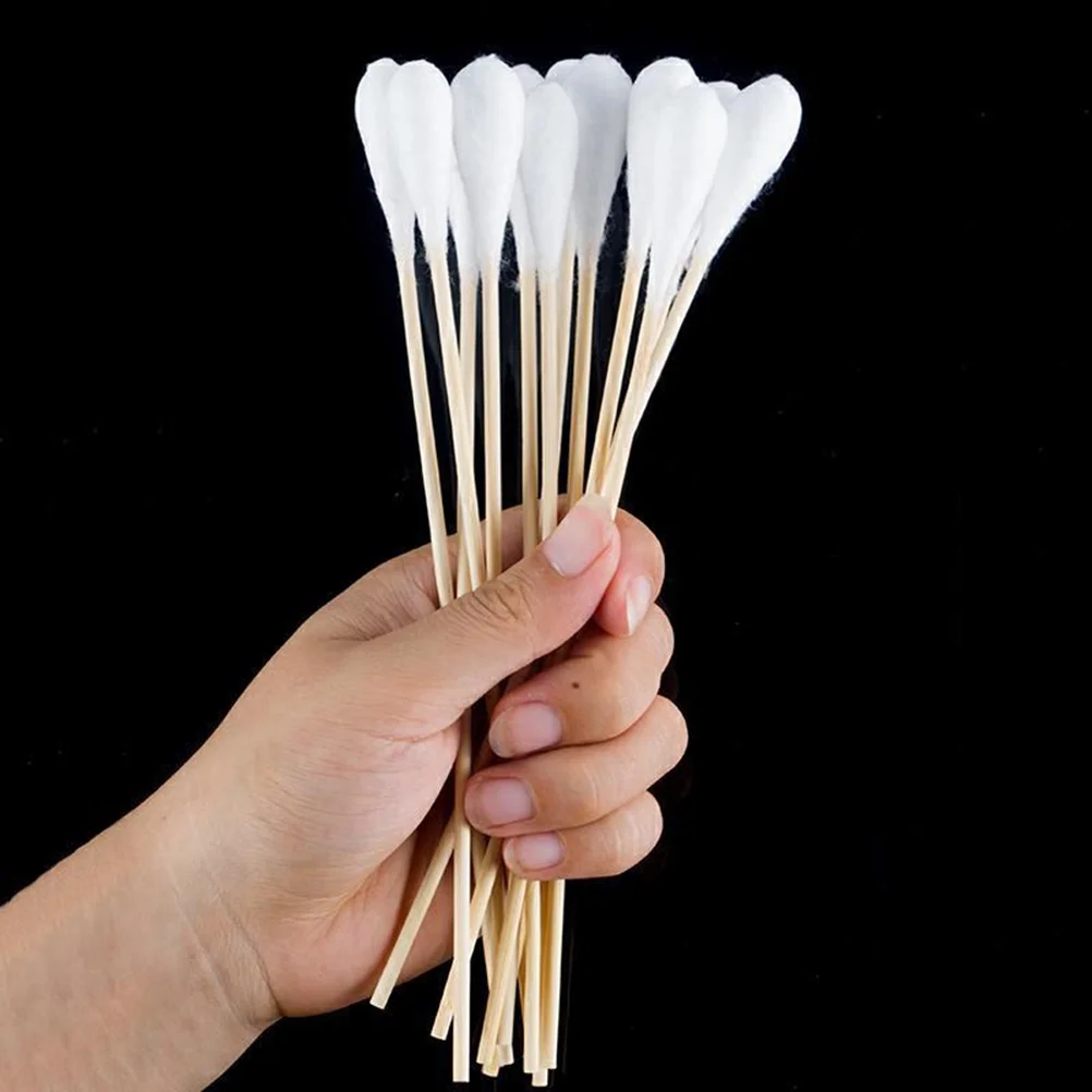 500 ชิ้นสําลี Swabs อเนกประสงค์แต่งหน้าหัวเดียวชนิดบรรจุกล่องติดไม้ไม้ไผ่