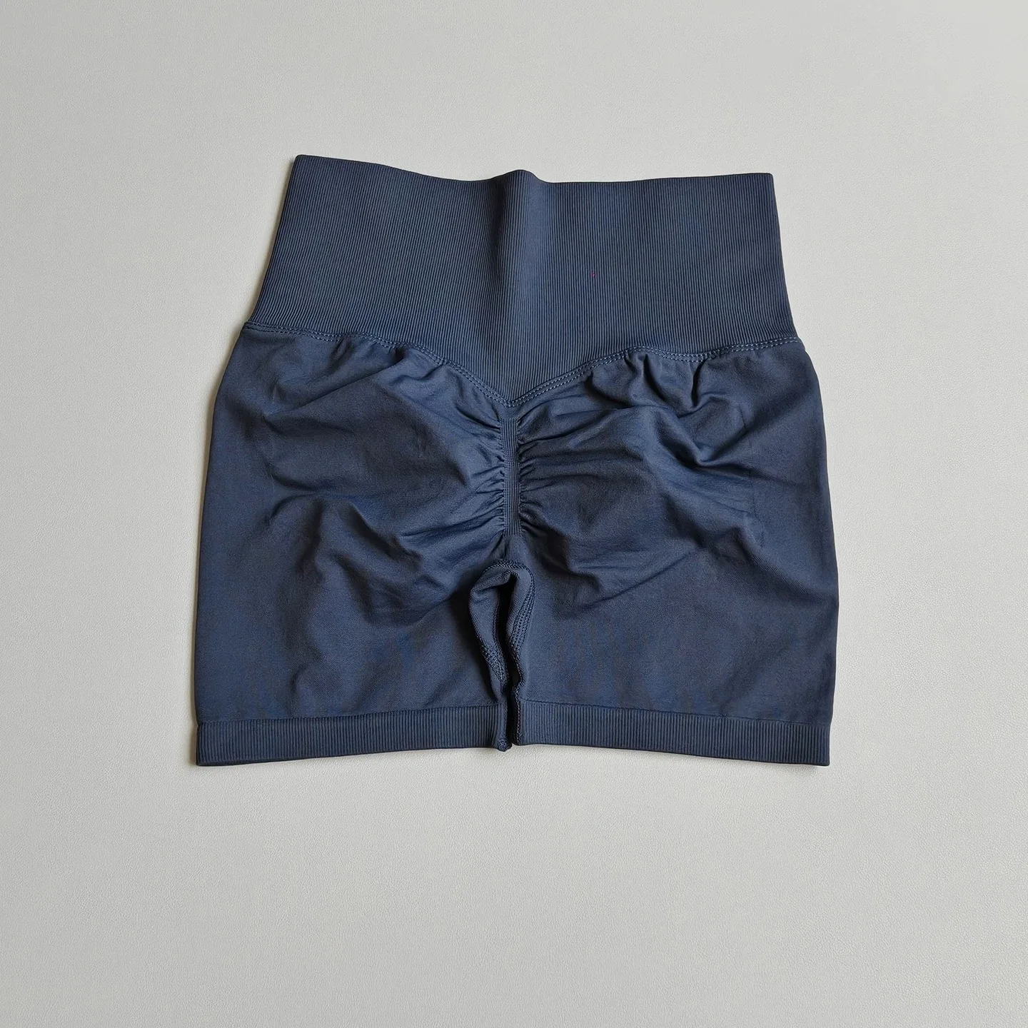 Hochelastische Fitness-3/4-Hose, stoßdämpfende, pfirsichförmige, figurformende Hose, eng anliegende Fitness-Shorts mit Bauchkontrolle für Damen – Detail 5