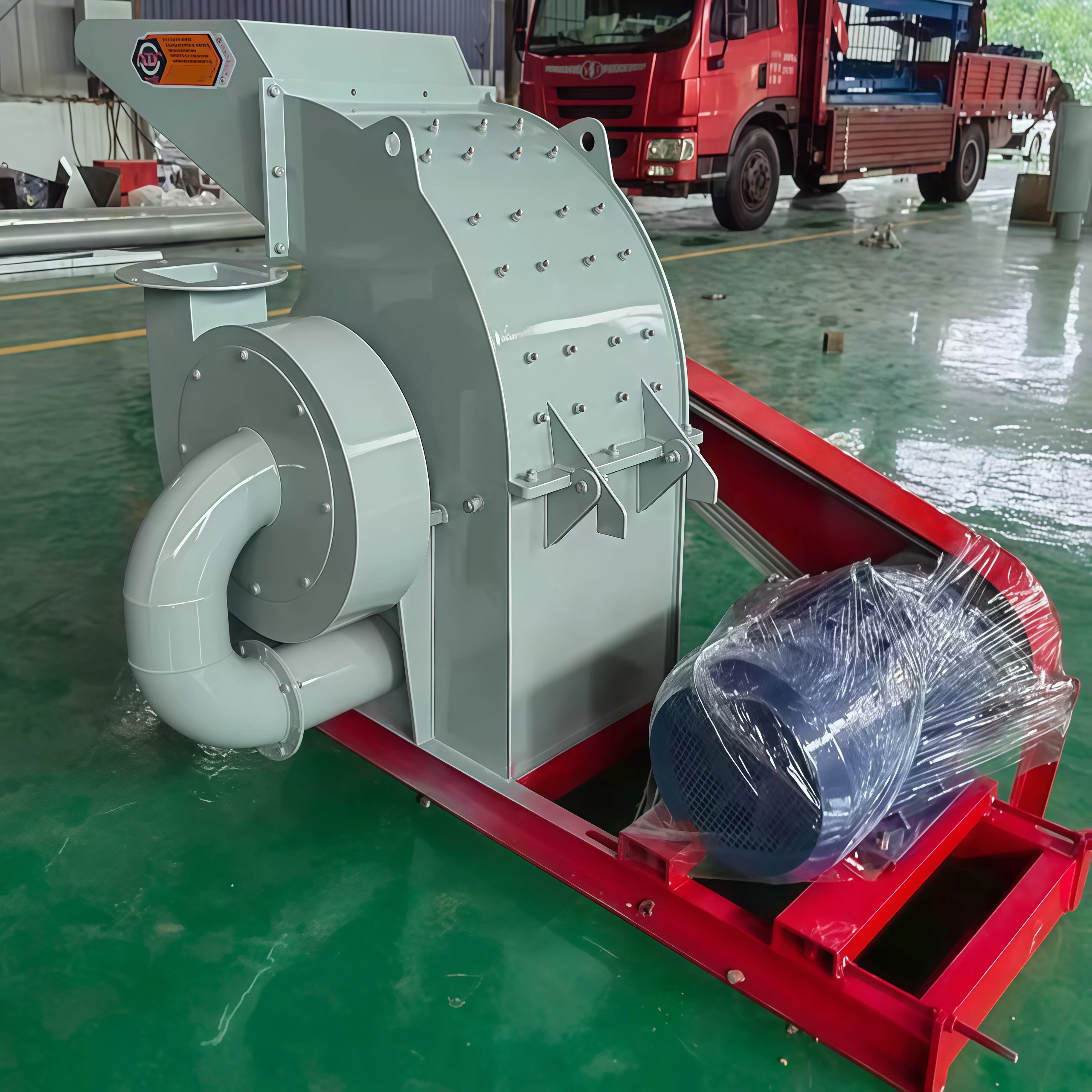 Large Scale Crushing Equipment For Corn Cob/Wood/Straw/Furniture Scrap High Output Easy To Operate Ideal For Material Processing