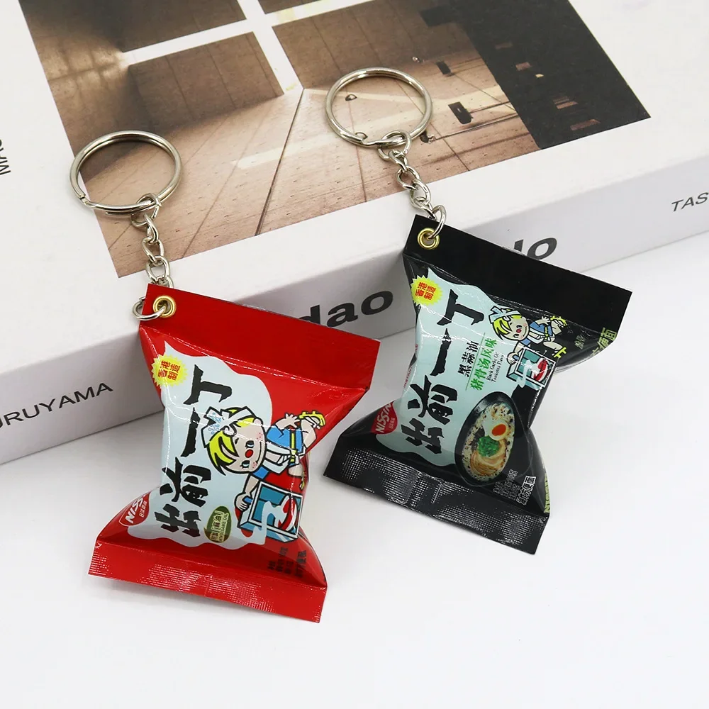 Abalorio de fideos instantáneos en miniatura, réplica de bolsa de aperitivos de Hong Kong, accesorio decorativo divertido para bolsos y teléfonos