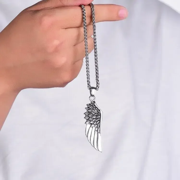 

CHUANGCHENG Vintage Angel Wing Feather Pendant Stainless Steel Necklace Chains