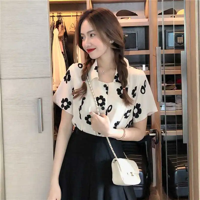 

Shirts Women Ramie Blend Split Hem Relaxed Fit Farmers’ Market Boho Style Blouse For Nature-loving Female Weekend Getaway
