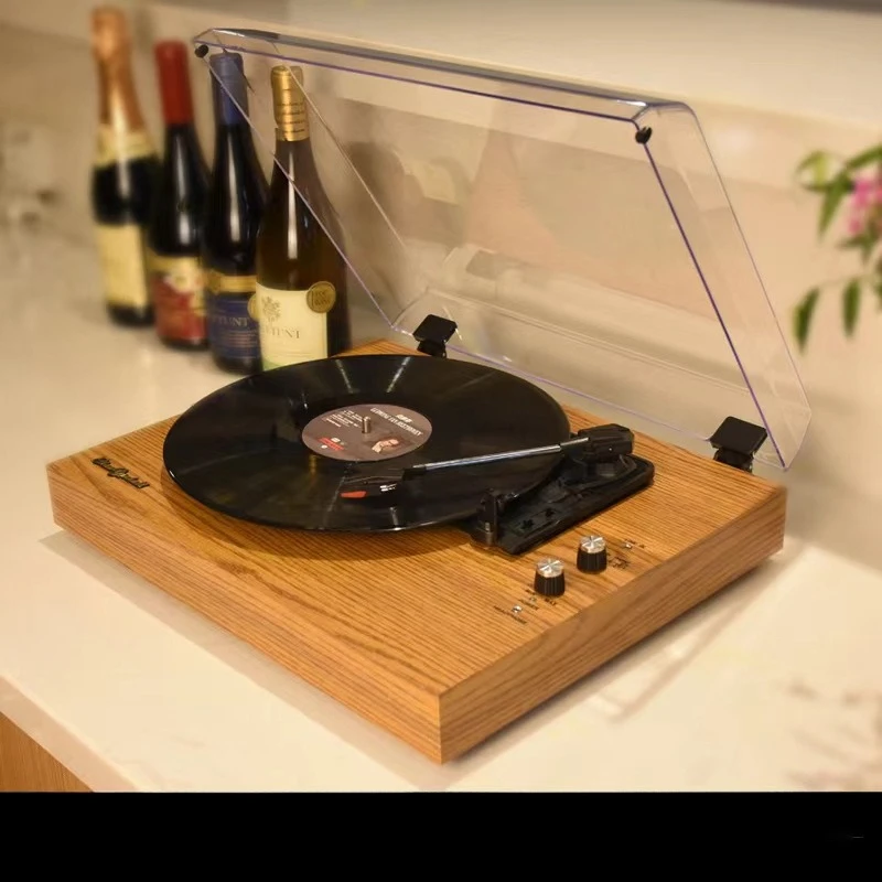 2026 Home Retro European Style Wooden Vinyl Record Player with Built-in Speakers and Amplifier