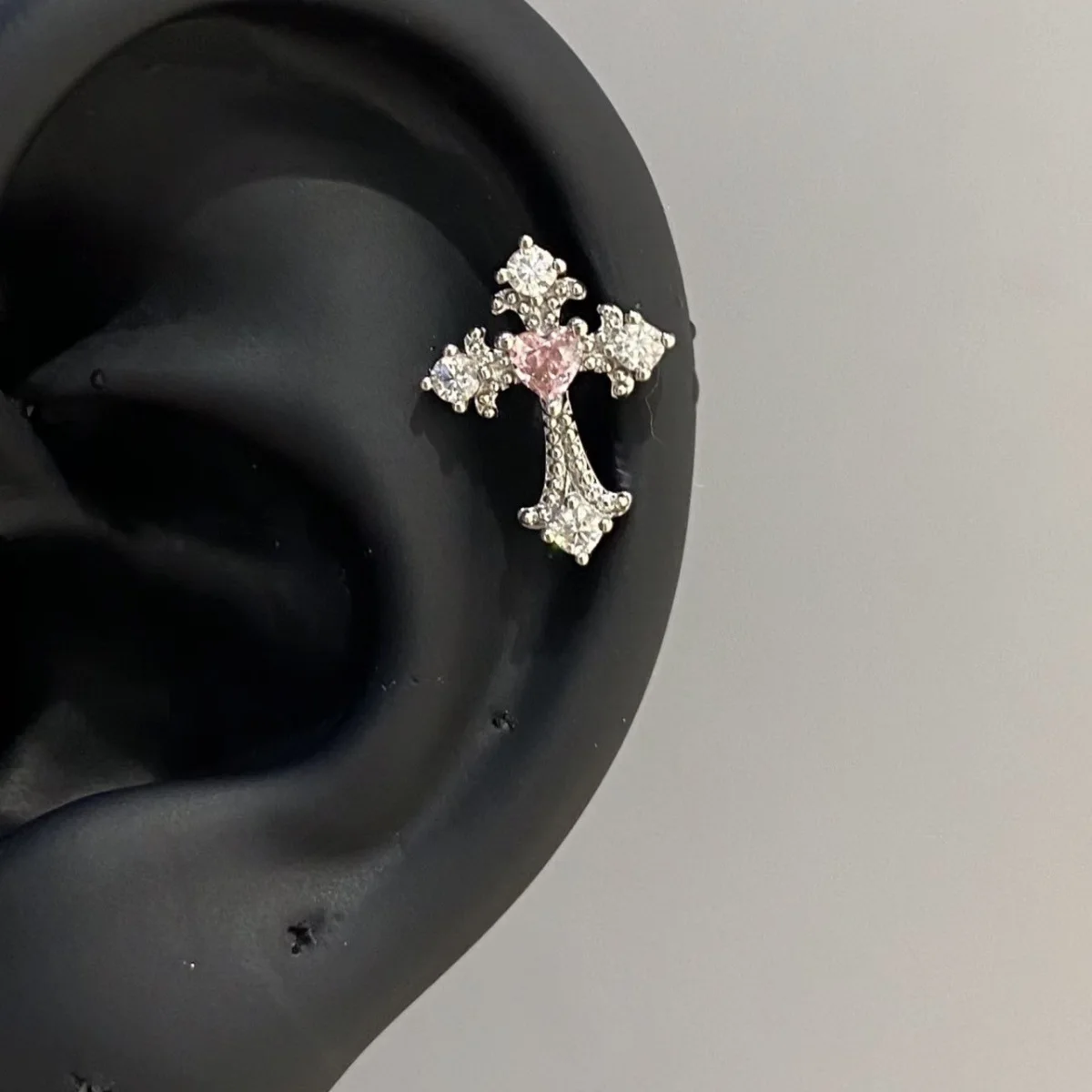 1pcs Bling Zircon Silver Color 316L Stainless Steel Big Cross Ear Bone Nail Cartilage Piercing Earring for Women Accessories