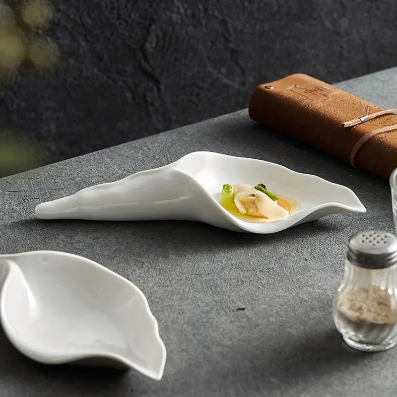 

Pure White Shaped Ceramic Tableware Hotel Snack Kitchen Tableware Plate Baking Bowl Western Restaurant Dessert Bowl Caviar Dish