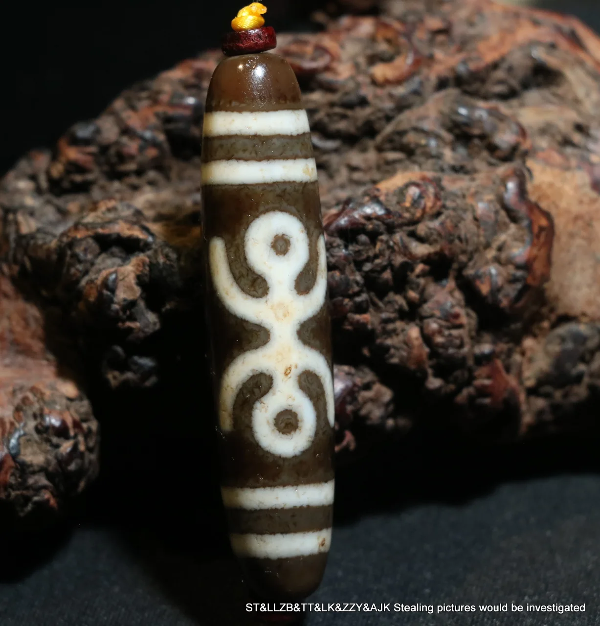 A Magic Power Energy Tibetan Old Agate Guiren Tairen Big Man Symbolize dZi Bead Pendant Amulet Talisman Timestown Top