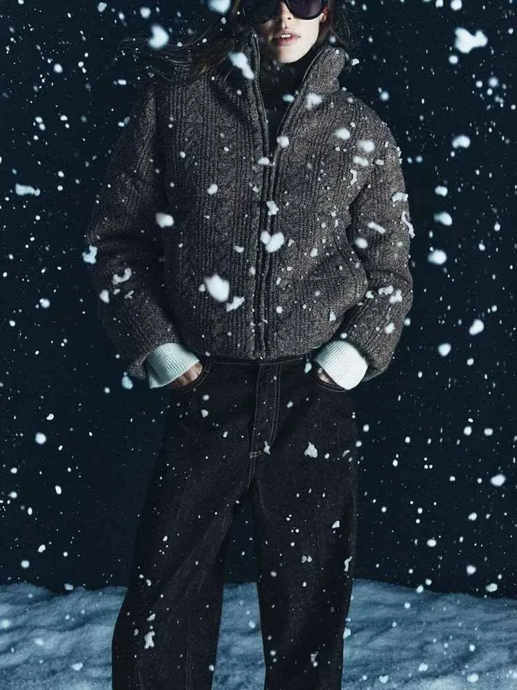 

European and American style winter new fashionable and simple women's commuter loose and versatile knitted thick jacket coat