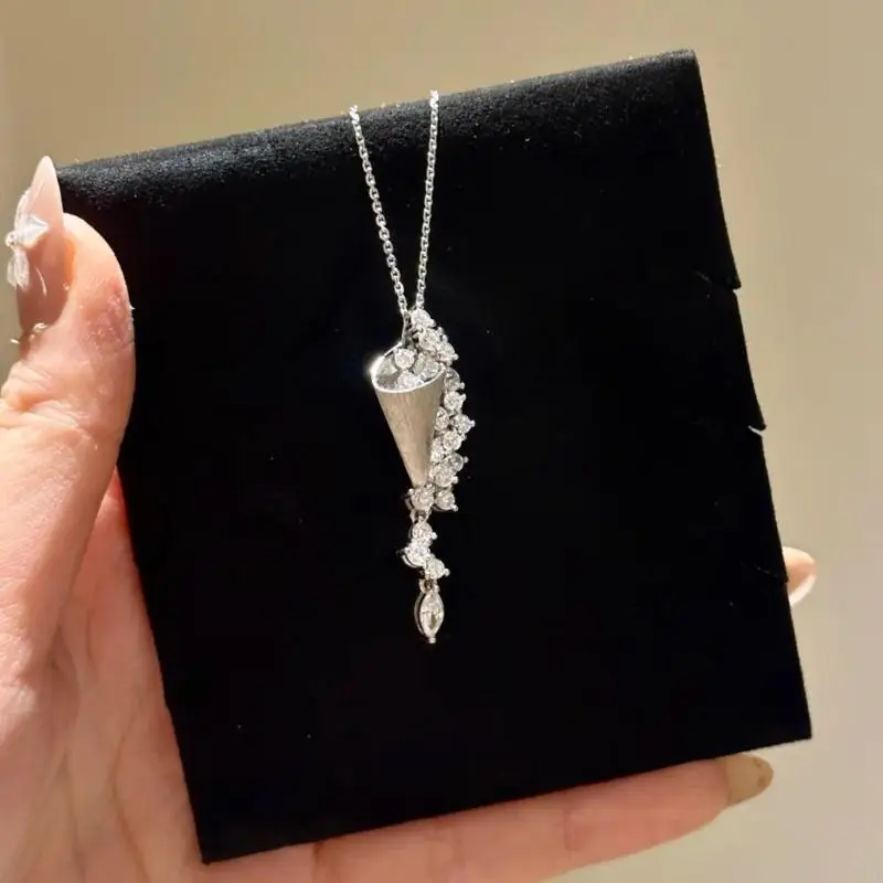 Exquisite Funnel Necklace Adorned With Temperament Full Rhinestones Design For Any Occasion