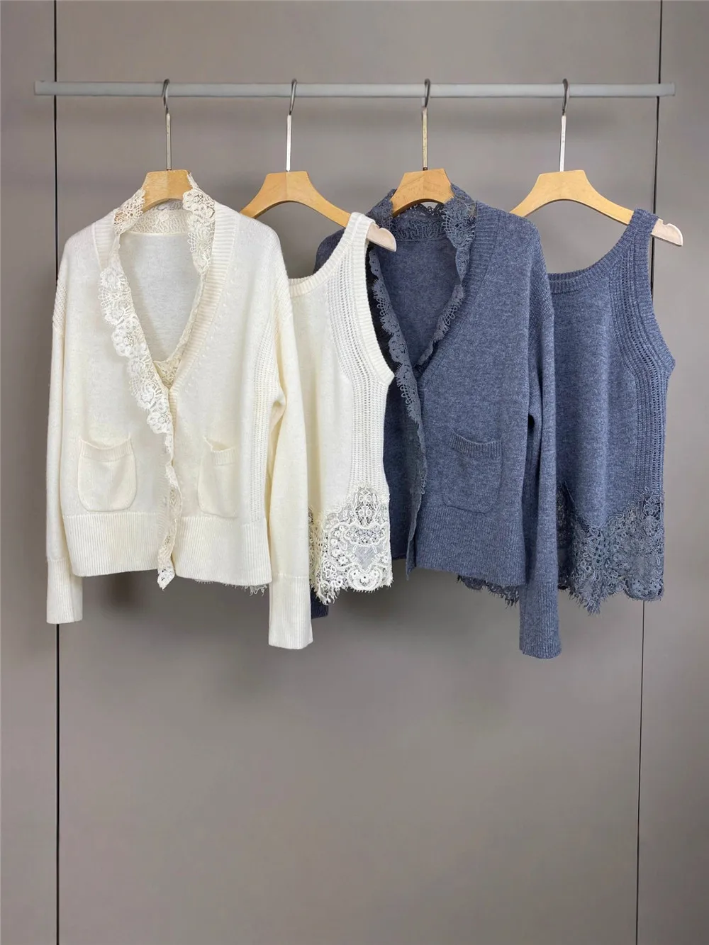 

Women's 25 Autumn/Winter New Heavy Industry Lace Splicing Cashmere Knitted Tank Top+Casual Versatile V-neck Cardigan Two Piece