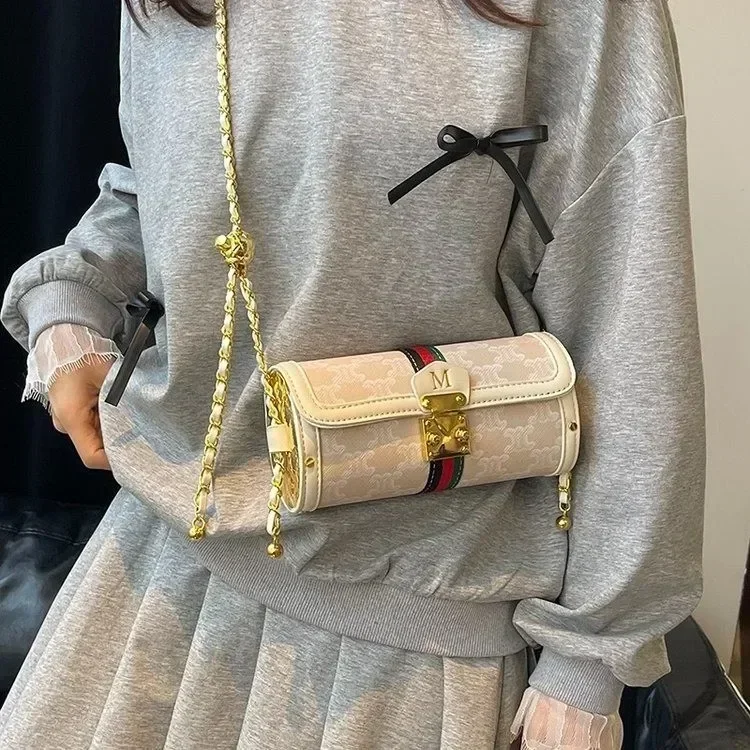 2025 ใหม่ล่าสุด! กระเป๋าสะพายข้างและกระเป๋าสะพายไหล่สไตล์จีนแบบใหม่ ระดับไฮเอนด์และใช้งานได้หลากหลาย ตัวเลือกแรกสำหรับการออกนอกบ้านของผู้หญิง