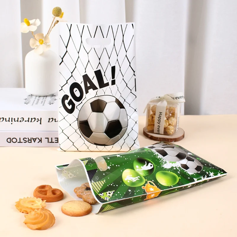 10/20/50 Stück Fußball-Geschenktüten aus Kunststoff, Fußball-Süßigkeitstüten, Fußball-Party-Geschenktüten für Team-Kinder, Sport-Thema, Geburtstagszubehör – Detail 3