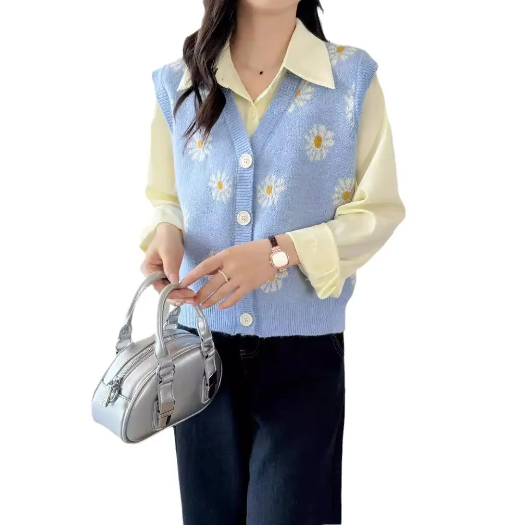 

Women's Korean Style Knitwear Vest Sleeveless Chrysanthemum Embroidered Sweater Casual Top New Arrival