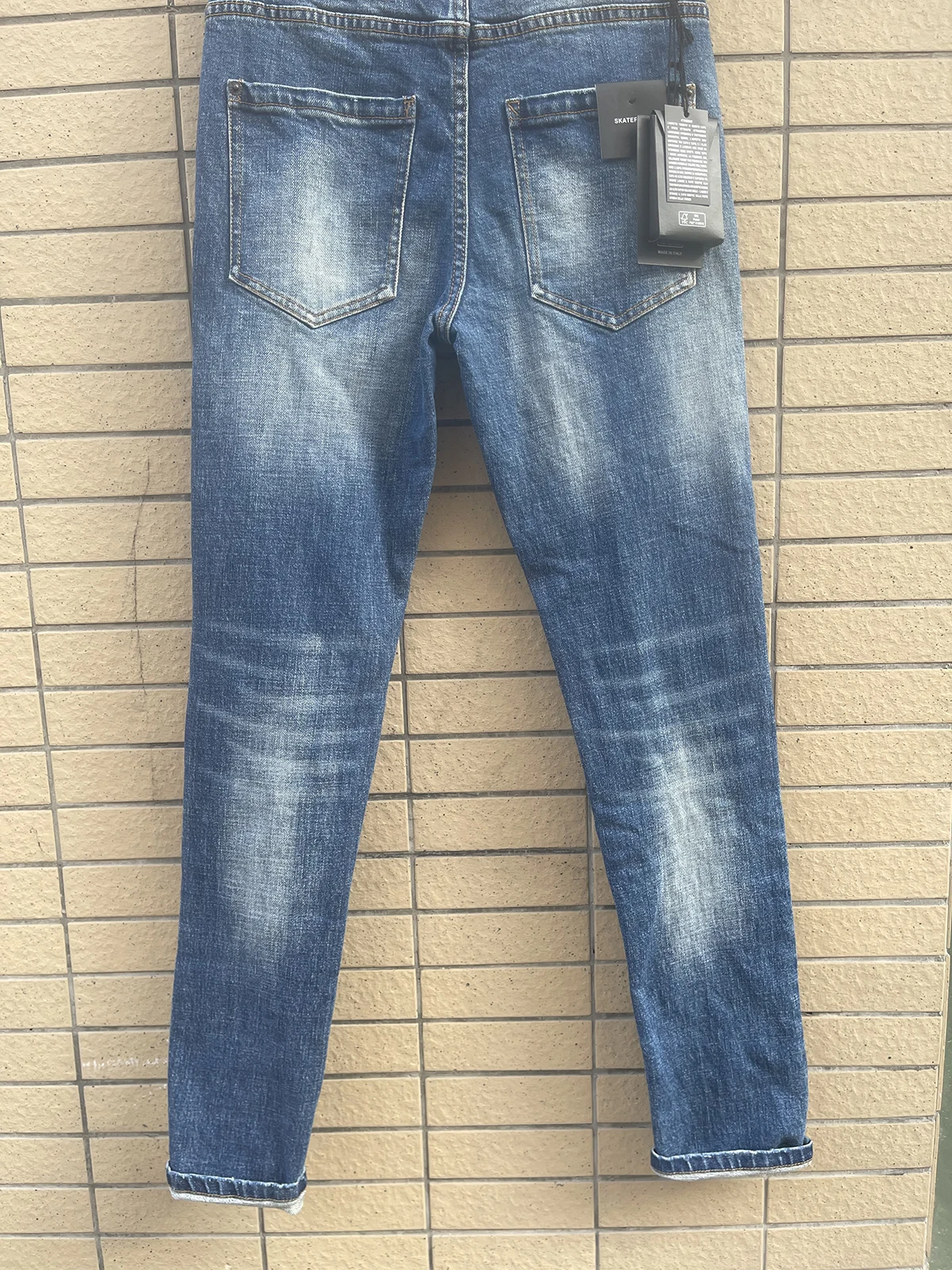 2024 autumn new washed, worn out, patched, painted, slim fit, small straight leg D2 jeans for men