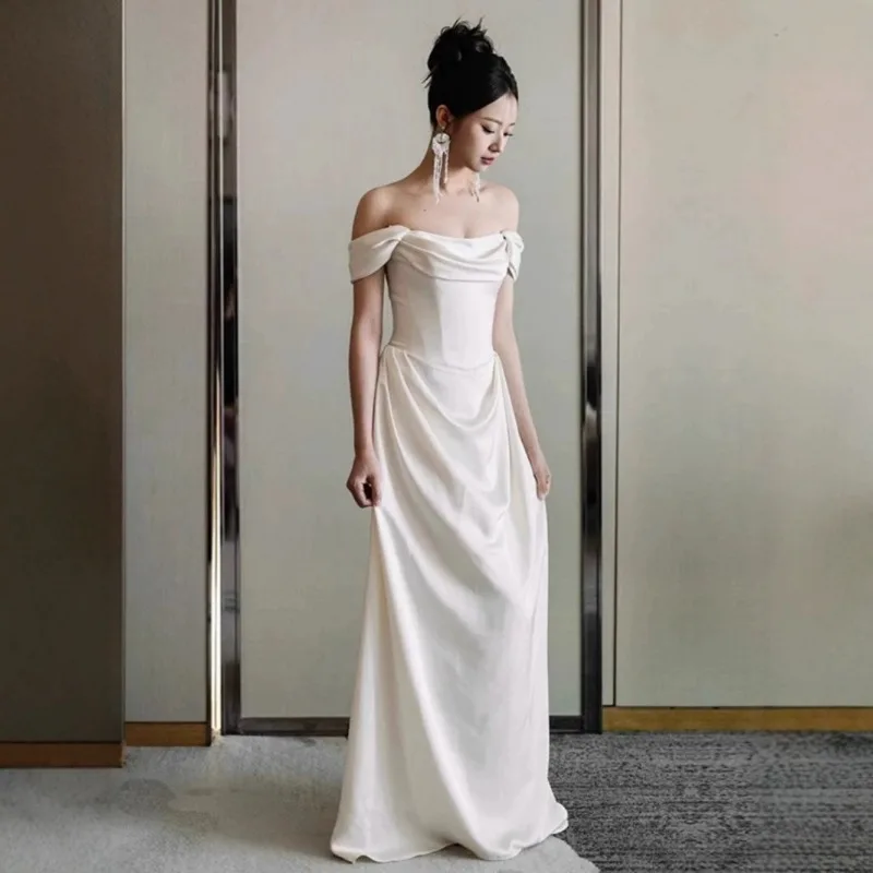 

French Satin Light Wedding Dress, Bride's High-end Feeling, Customized Wedding Dress, Banquet White Dress, Simple Outdoor Veil
